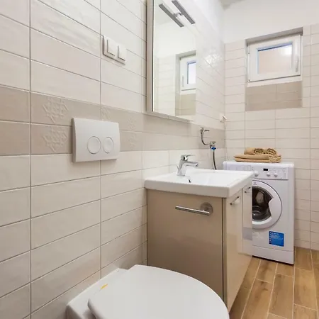 Hasanec By El-pi Tours דירה