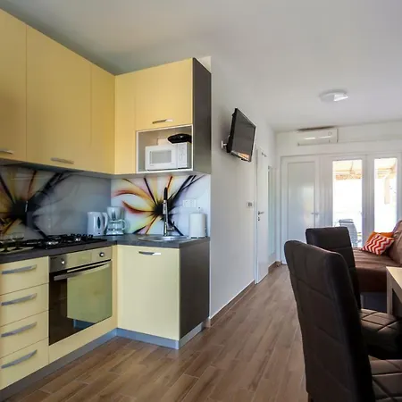 Hasanec By El-pi Tours * נייביצה