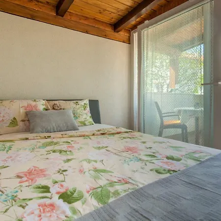 Hasanec By El-pi Tours * 奈维斯