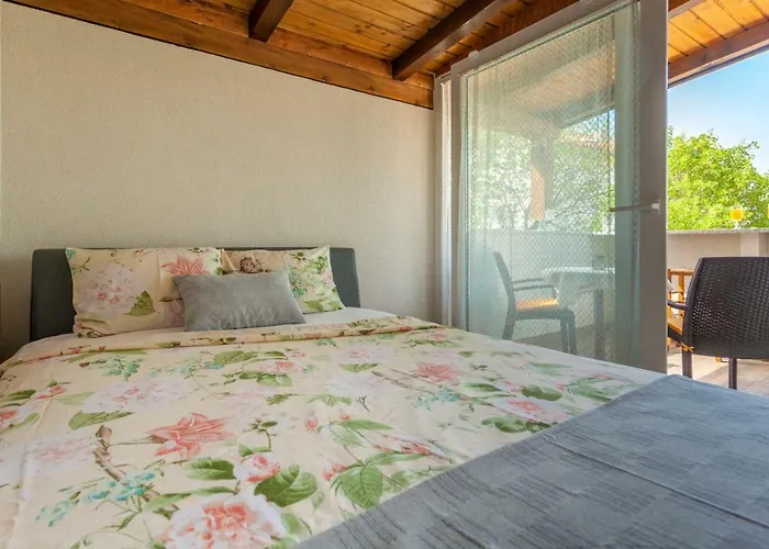 Hasanec By El-pi Tours * Njivice