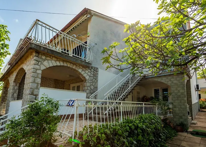 Hasanec By El-pi Tours *