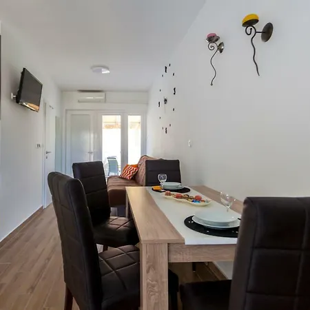 Hasanec By El-pi Tours Apartman